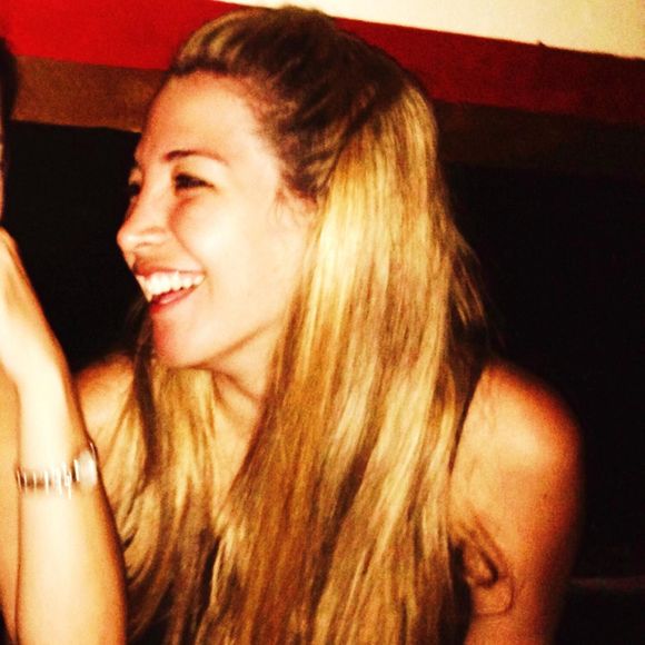 Meet your Posher, Claudia - Picture 1 of 1